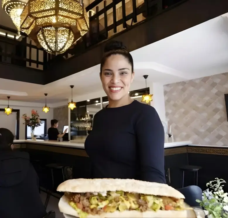Interior del restaurante Marroquillos en Pontevedra